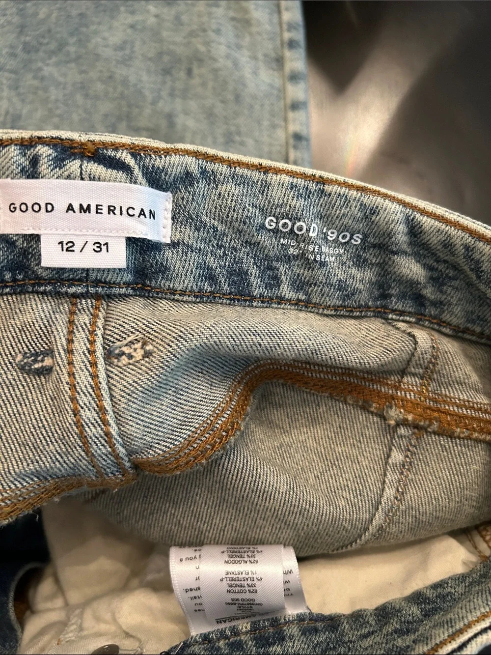 Good American Light Wash High-Rise Mom Jeans NWT